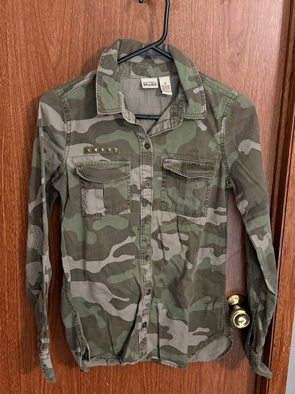 Mudd Men's Green Camouflage Button-Down Shirt